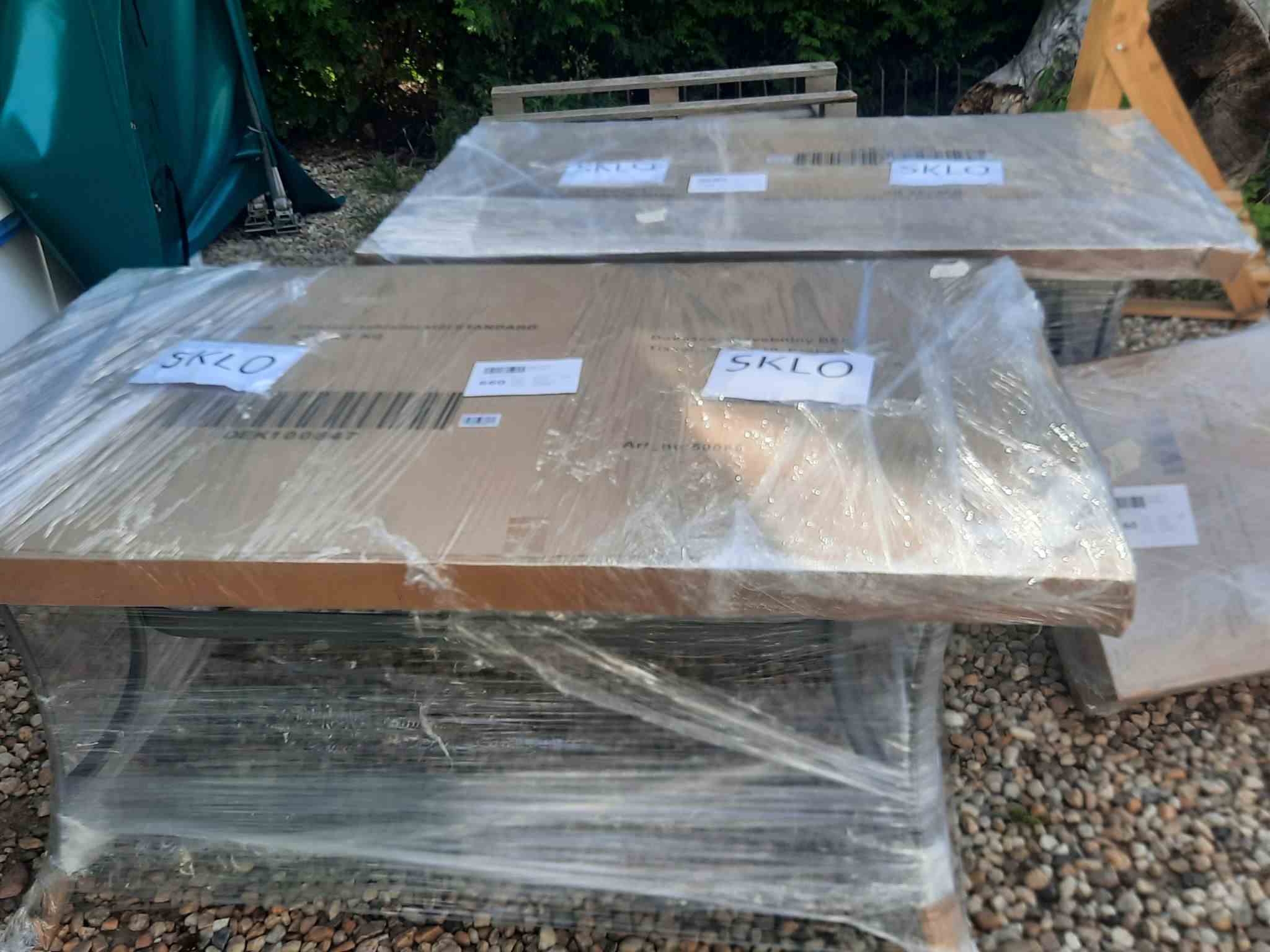 Nábytek zasíláme smontovaný balíky zahradních stolů